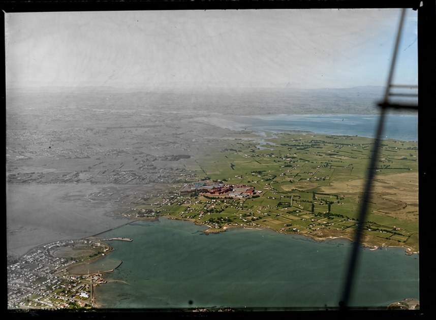 Suburban Bus Company Coverage, view south to Gloucester Reserve and the Mangere Road Bridge to Mangere and Papatoetoe beyond, Auckland City