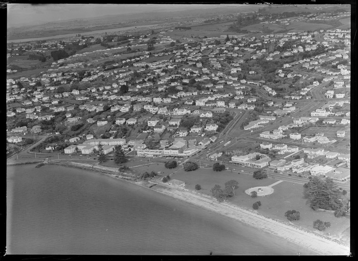 Original photograph: Mission Bay with Tamaki Drive looking south, Auckland City