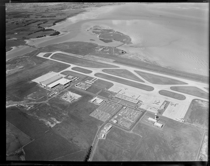Original photograph: Auckland Airport, Mangere, Auckland
